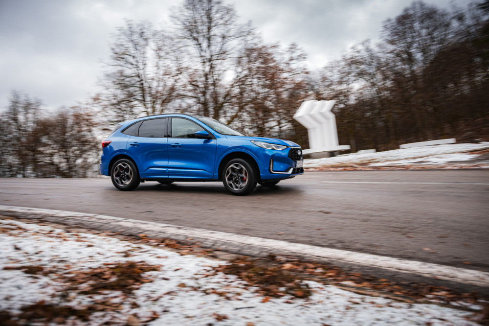 Ford Kuga 2,5 Duratec HEV AWD